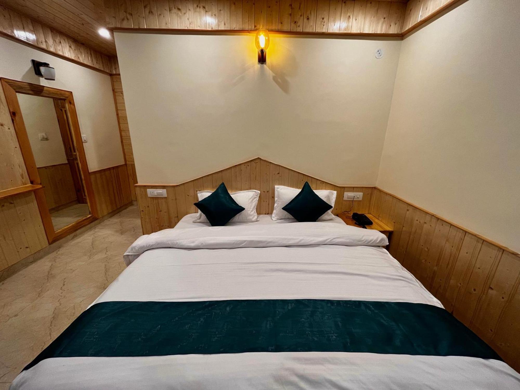 Hotel Mid Orchard Kasol L River Side -Pure Veg Hotel Exterior photo
