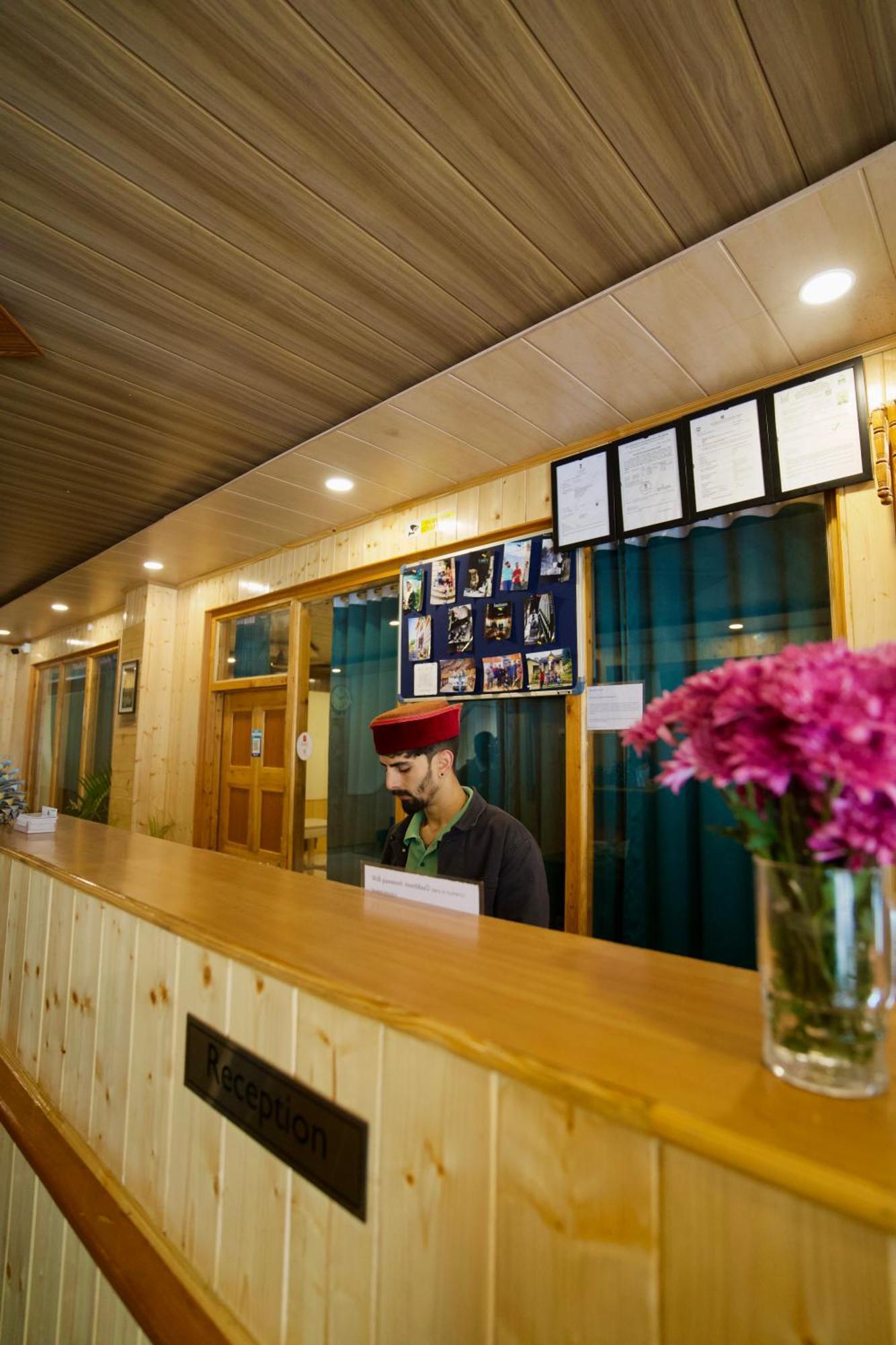 Hotel Mid Orchard Kasol L River Side -Pure Veg Hotel Exterior photo